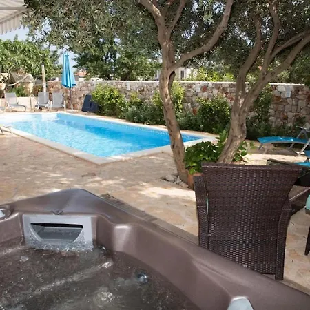 Spacious And Tranquil With Shared Pool - Two Bedroom With Shared Pool * Hvar Town