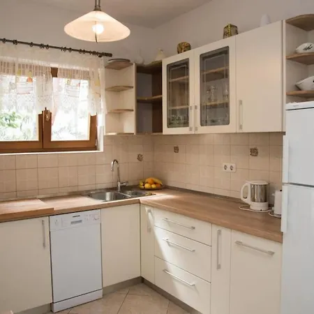 Spacious And Tranquil With Shared Pool - Two Bedroom With Shared Pool