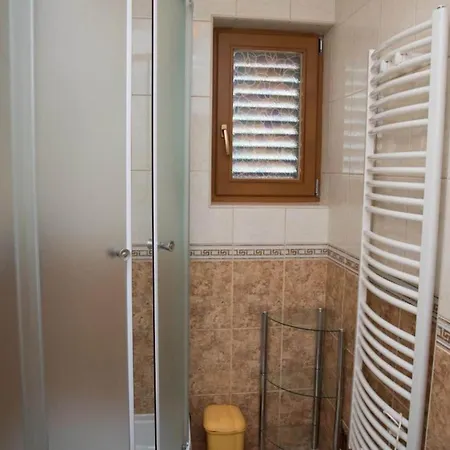 Spacious And Tranquil With Shared Pool - Two Bedroom With Shared Pool Daire