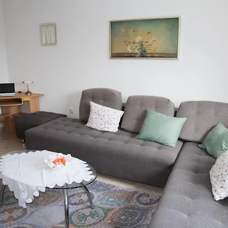 Spacious And Tranquil With Shared Pool - Two Bedroom With Shared Pool Hvar Town