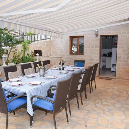 Spacious And Tranquil With Shared Pool - Two Bedroom With Shared Pool * Hvar Town