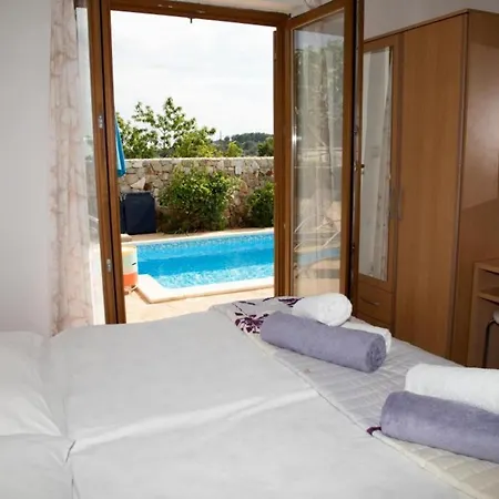 Spacious And Tranquil With Shared Pool - Two Bedroom With Shared Pool * Hvar Town
