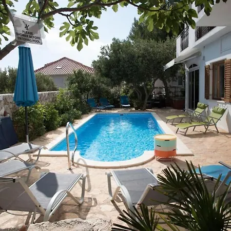 Apartment Spacious And Tranquil With Shared Pool - Two Bedroom With Shared Pool Hvar Town