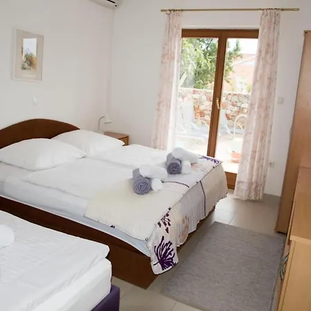 Spacious And Tranquil With Shared Pool - Two Bedroom With Shared Pool Hvar Town